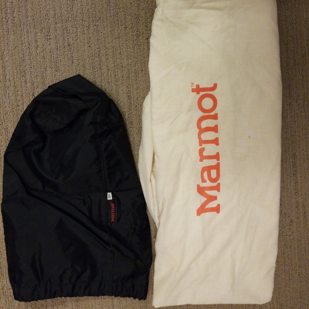 SOLD Marmot Ultralightweight sleeping bag - Picture 5 of 7